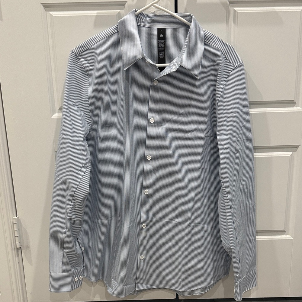 Lululemon Men's Blue Striped Shirt size medium